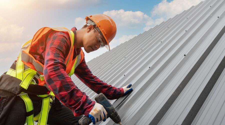 Professional Emergency Roof Repairs services in New Waterford, OH